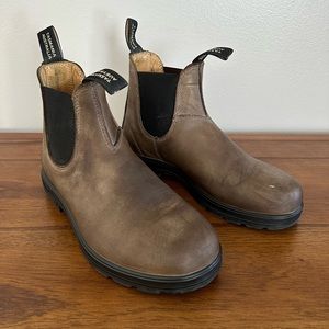 Blundstone 1941 Leather Chelsea Boot Stone Nubuck size 5.5 AU or 8.5 US women’s